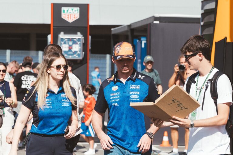 Marko fala sobre cláusula de saída de Verstappen na Red Bull