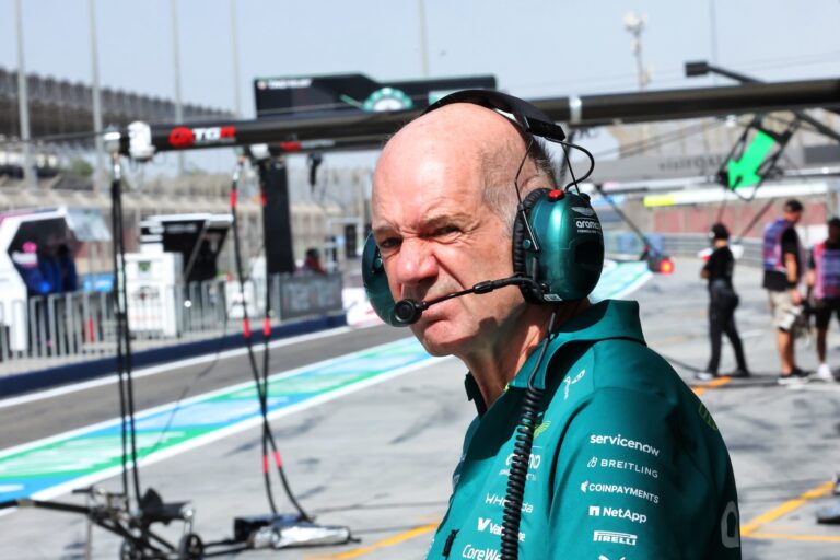 Newey destaca reação da Aston Martin após início difícil em 2026