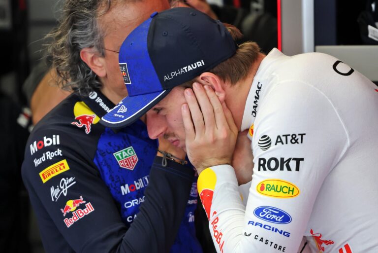 Red Bull se desculpa com Verstappen após batida