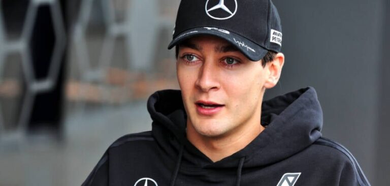 Site crava permanência de Russell na Mercedes em 2027