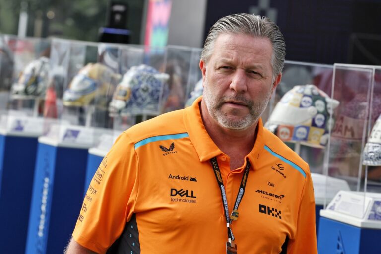 Brown garante que McLaren vai igualar Ferrari em atualizações