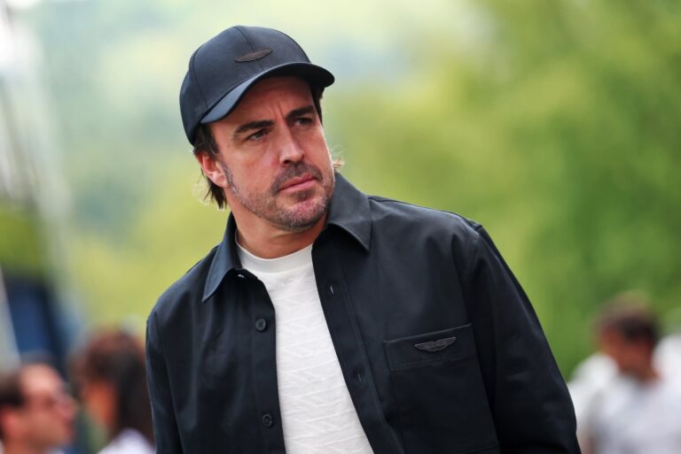 Alonso celebra bicampeonato da Espanha na Copa do Mundo de 2026