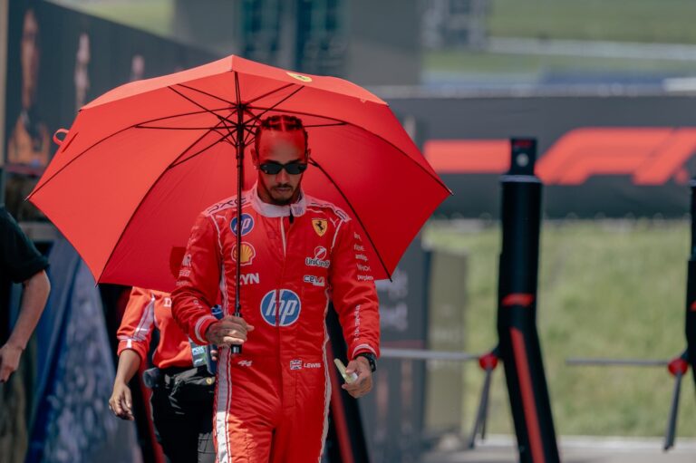 Hamilton abre o jogo sobre fase da Ferrari antes do GP da Inglaterra
