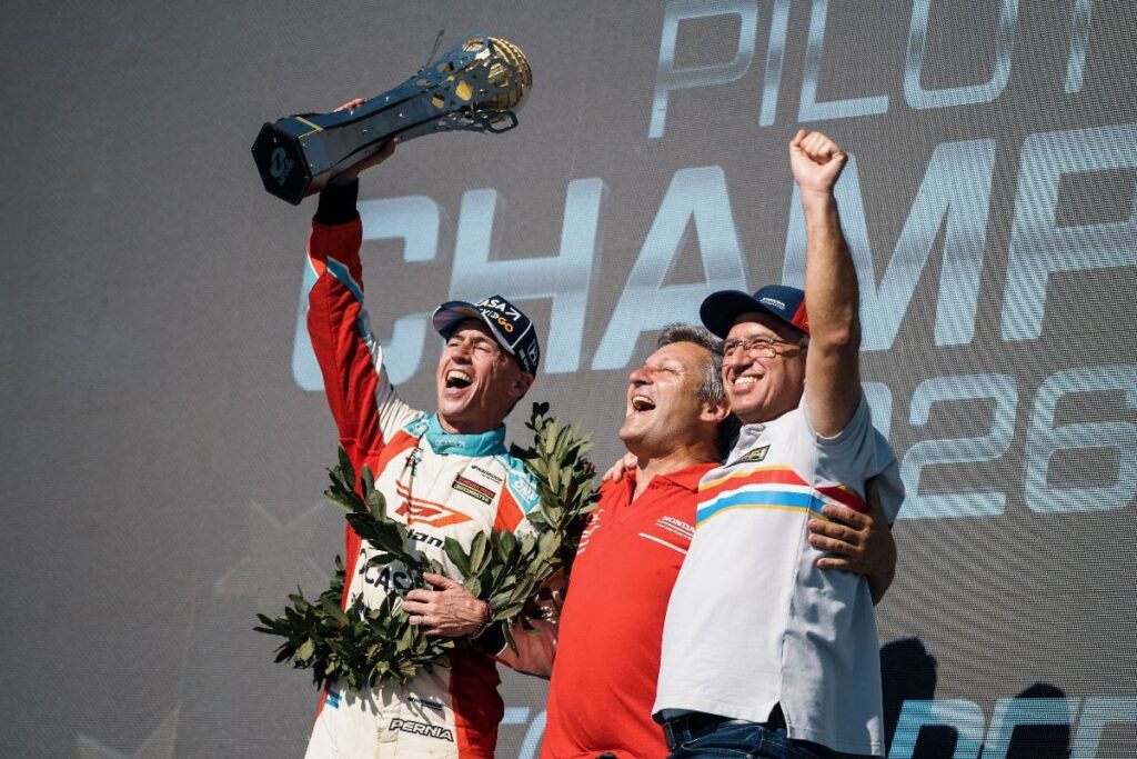 Leonel Pernía celebra conquista do TCR Brasil: "Cumprimos nossa missão"