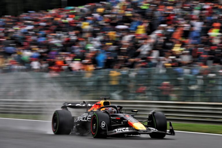Verstappen e chuva agitam Spa