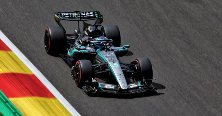 Mercedes issued warning in F1 title fight