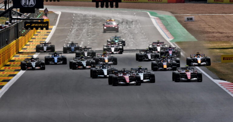 Which team will score the most points during the F1 title showdown?