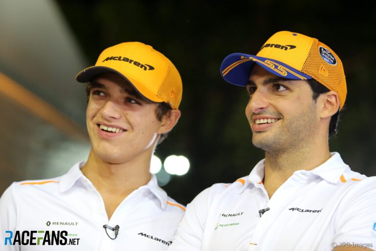 Lando Norris, Carlos Sainz Jnr, McLaren, Singapore, 2019