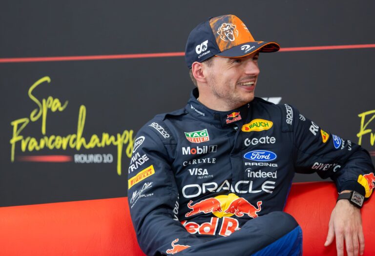 Red Bull anuncia extensão de contrato de Verstappen até 2030