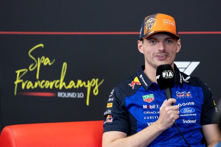 Verstappen diz que espera "ter inspirado crianças" com carreira na F1