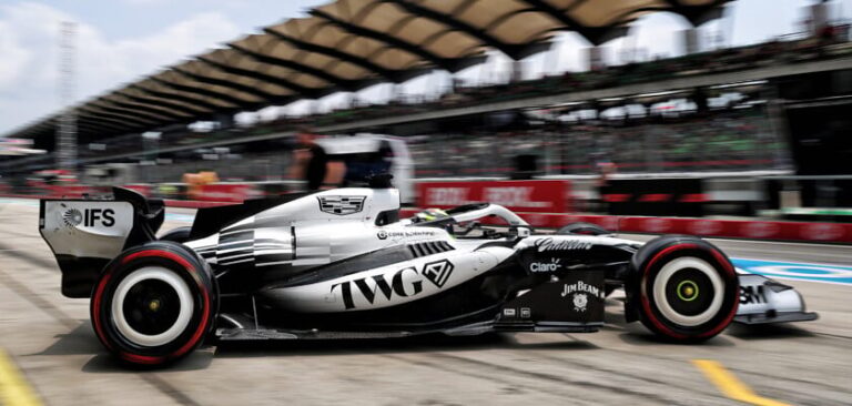 F1: Veja as melhores fotos do sábado em Sepang