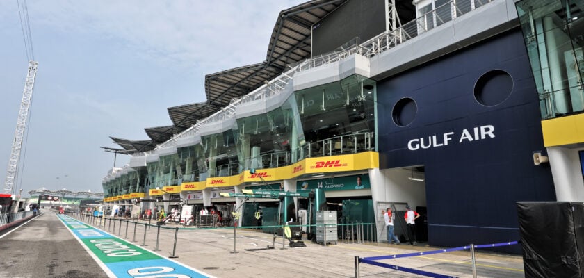 FIA muda entrada dos boxes em Sepang após reclamações