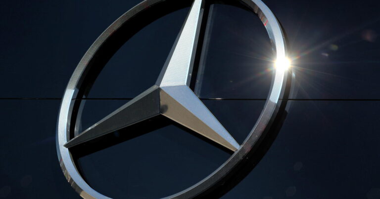 Mercedes makes surprise livery change for United States Grand Prix