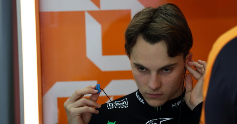 Oscar Piastri suffers unwanted deja vu as same McLaren 'story' repeats