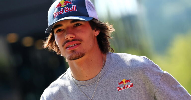 Racing Bulls warned against F1 promotion: 'Both drivers would suffer'