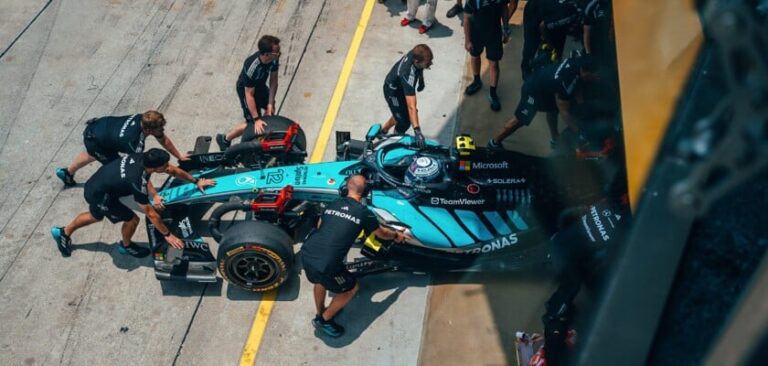 Wolff admite surpresa após queda de desempenho da Mercedes